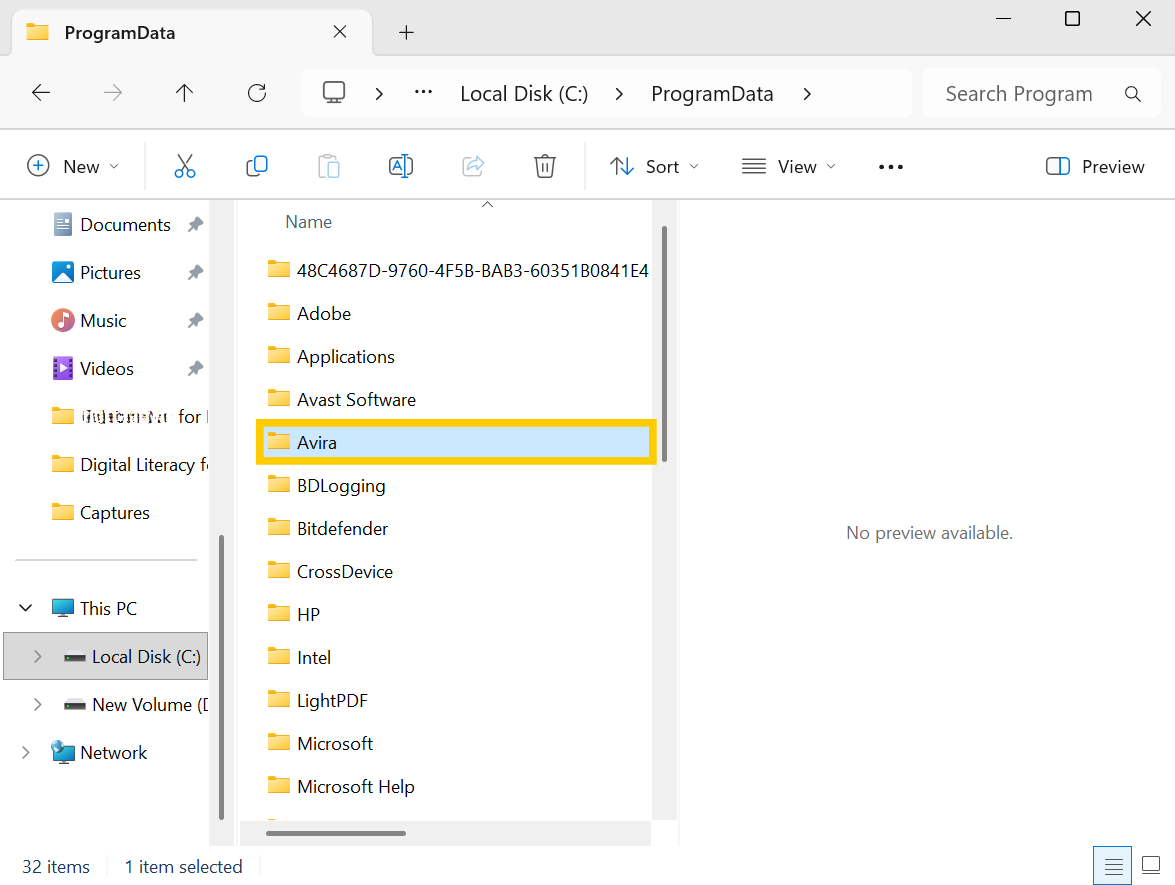 Windows File Explorer with the Avira folder highlighted