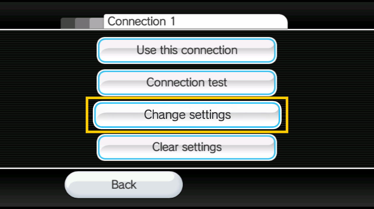 Wii Auto-Obtain DNS menu with the "Advanced Settings" button highlighted inside a yellow box.