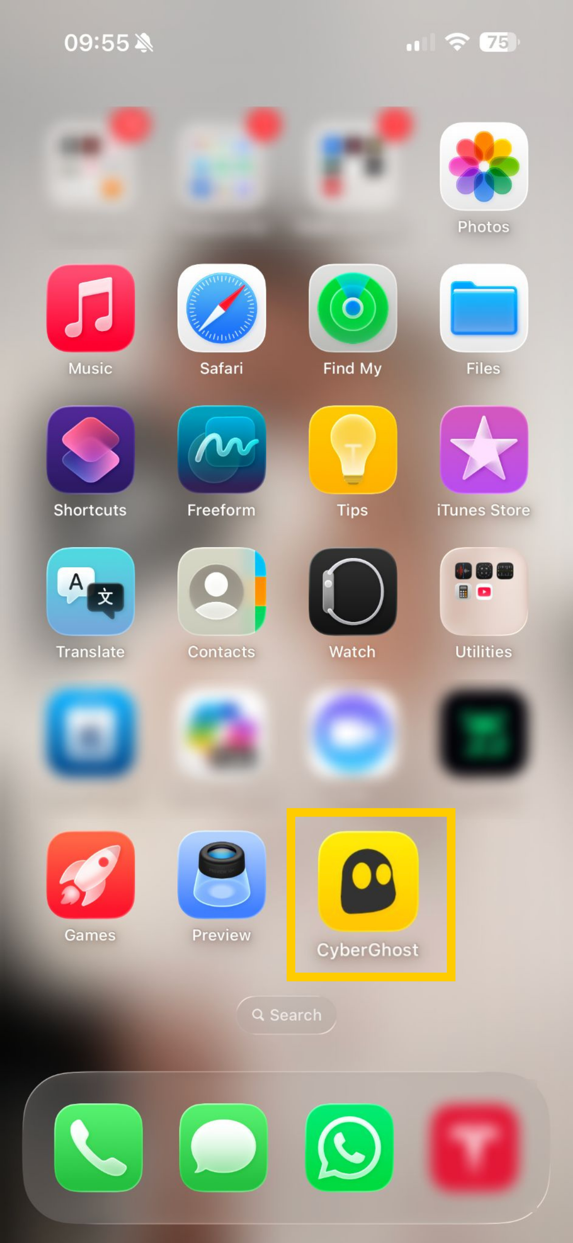 Écran d’accueil iOS avec l’application CyberGhost VPN mise en évidence.