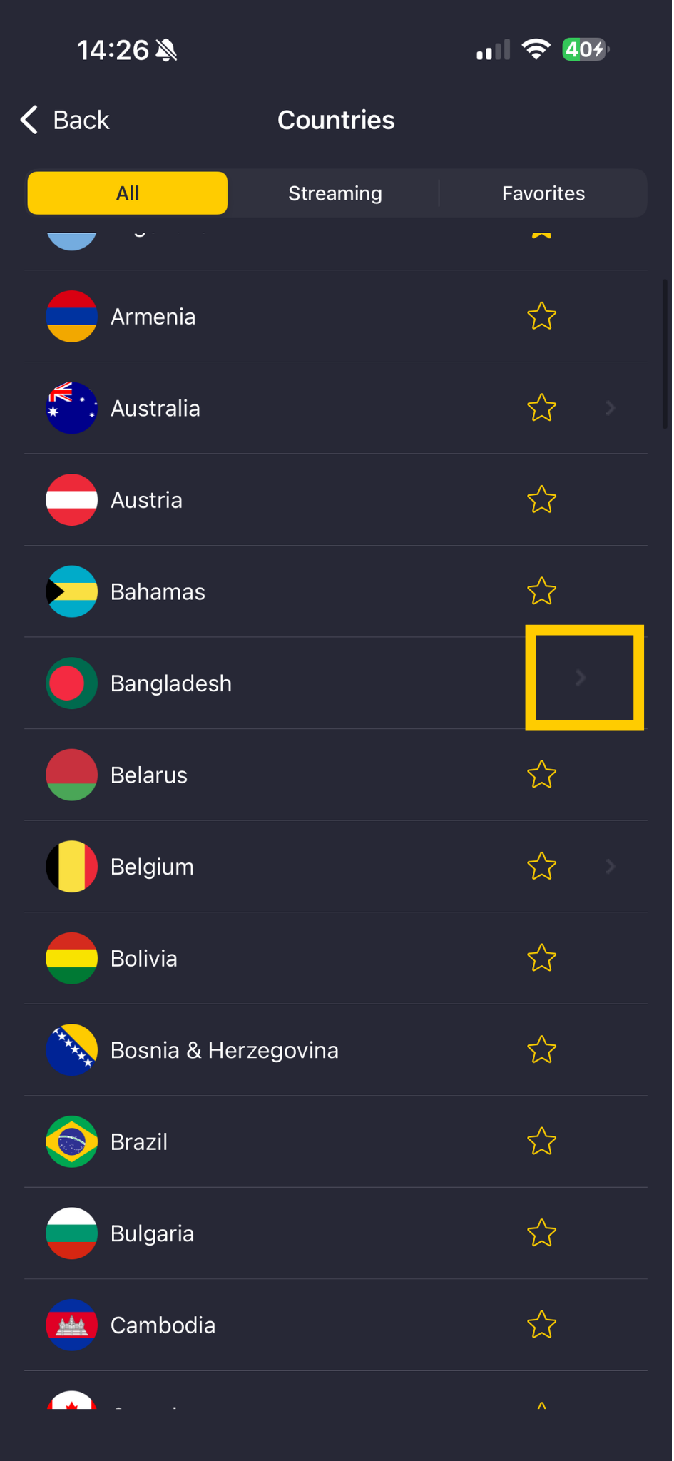 Serverliste von CyberGhost VPN, auf der neben dem markierten Land ein Pfeil angezeigt wird