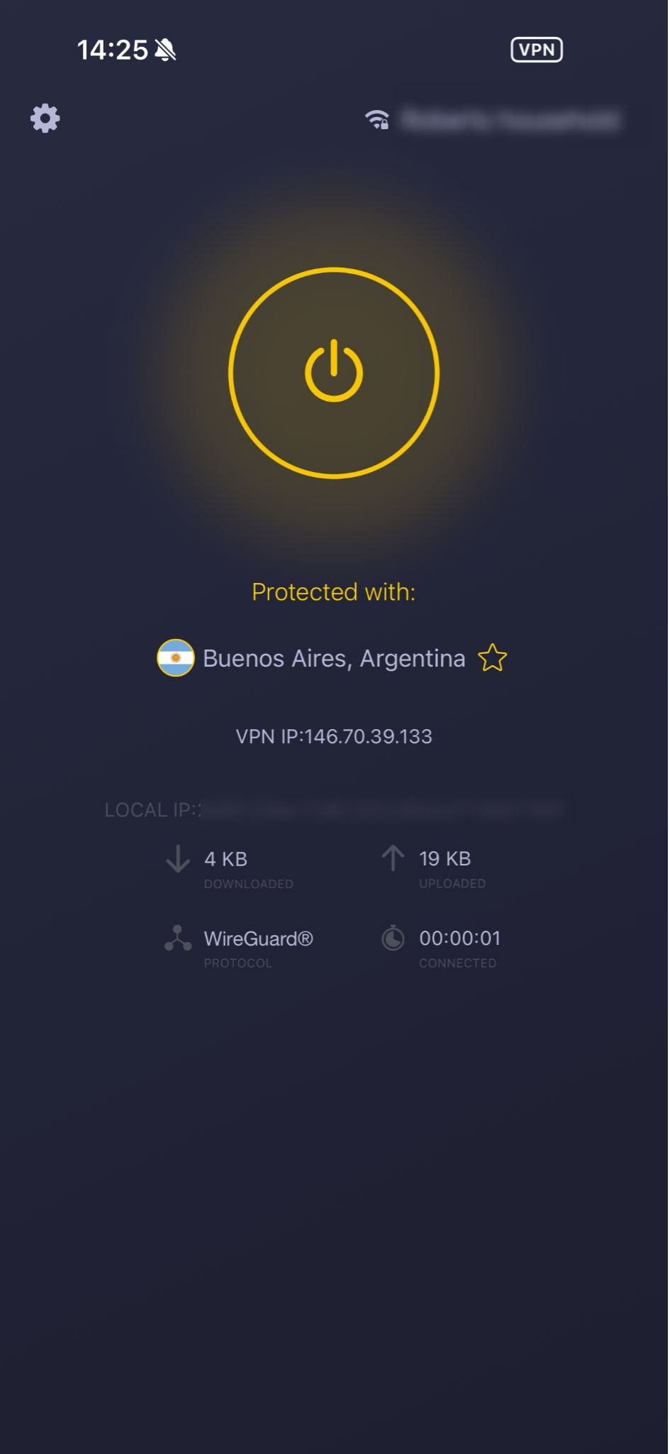 Startbildschirm der App von CyberGhost VPN mit Anzeige des verbundenen Servers.