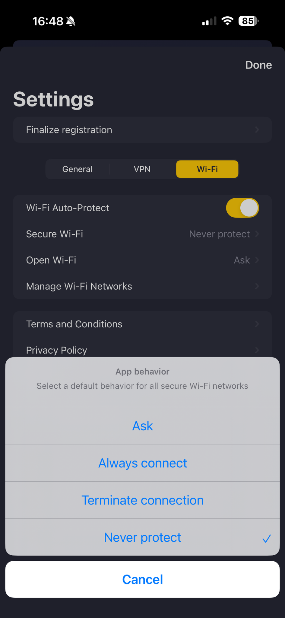 Paramètres Wi-Fi de CyberGhost VPN affichant les règles de connexion.