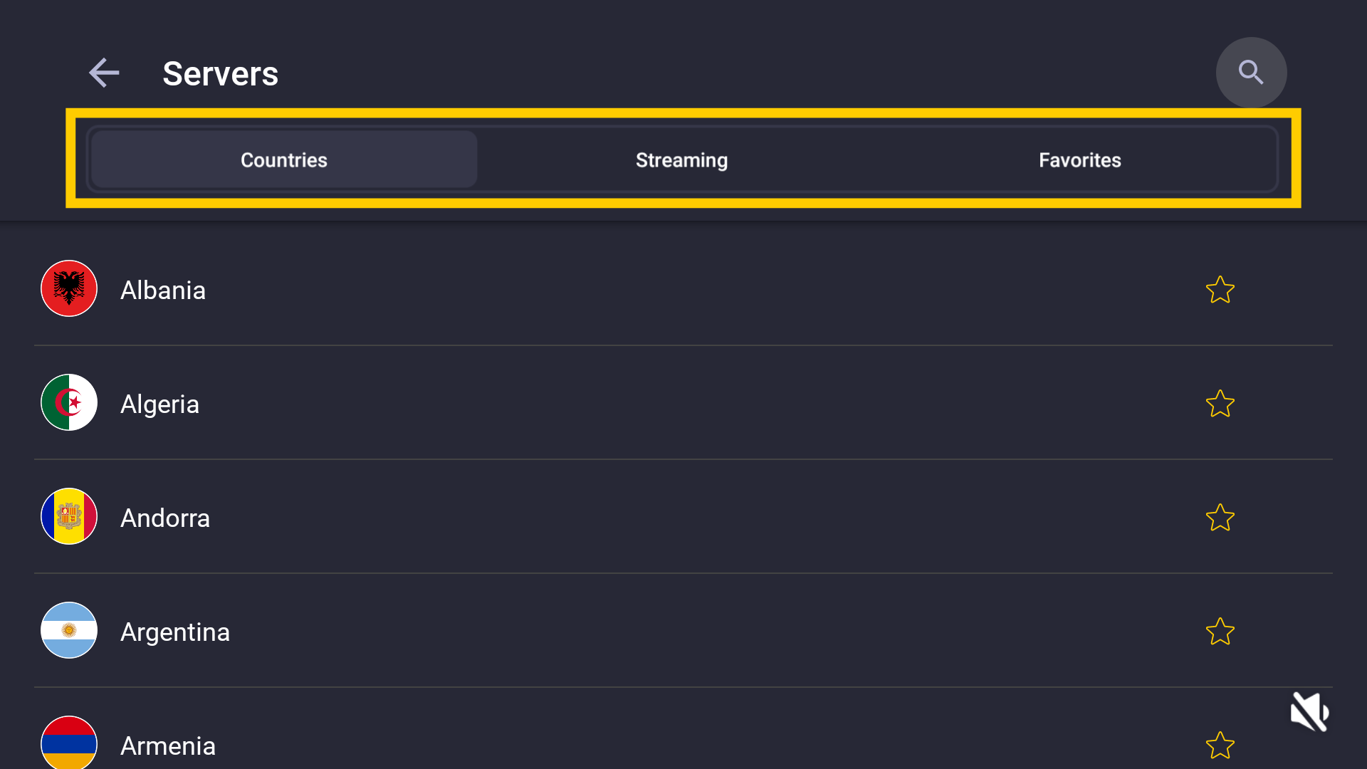 Écran de sélection du serveur CyberGhost sur Android TV affichant les onglets Pays, Streaming et Favoris.
