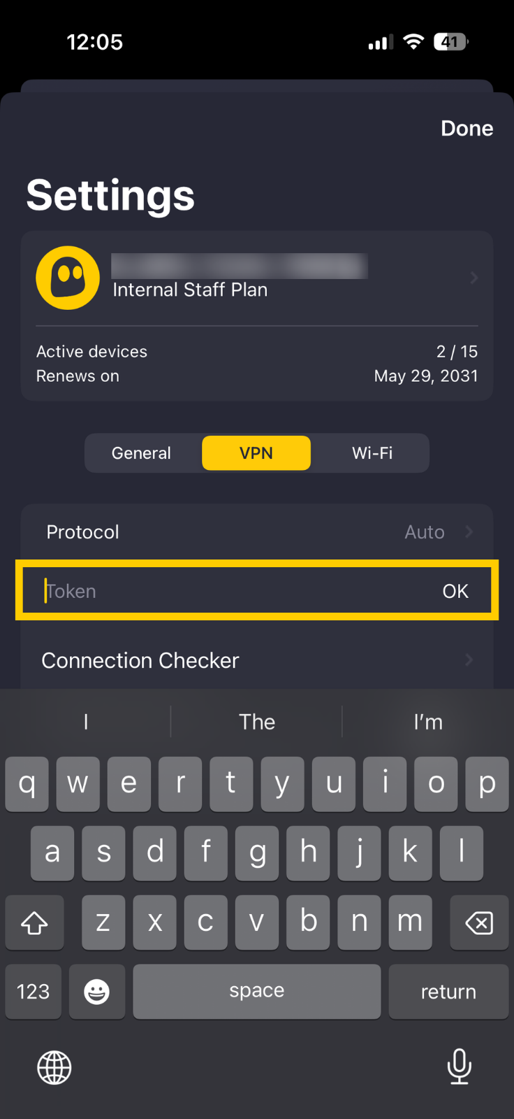 Champ de token pour IP dédiée dans l'application iOS CyberGhost, prêt pour la saisie du code d'activation.