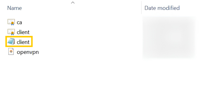 Dateien, die im Ordner eines CyberGhost-VPN-Servers gefunden wurden. Die Datei „client.key“ ist hervorgehoben.